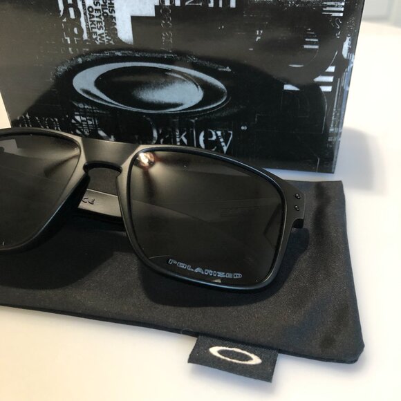 OAKLEY HOLBROOK USA Flag Black Matte Frame Polarized Lenses 9102 - Picture 3 of 6